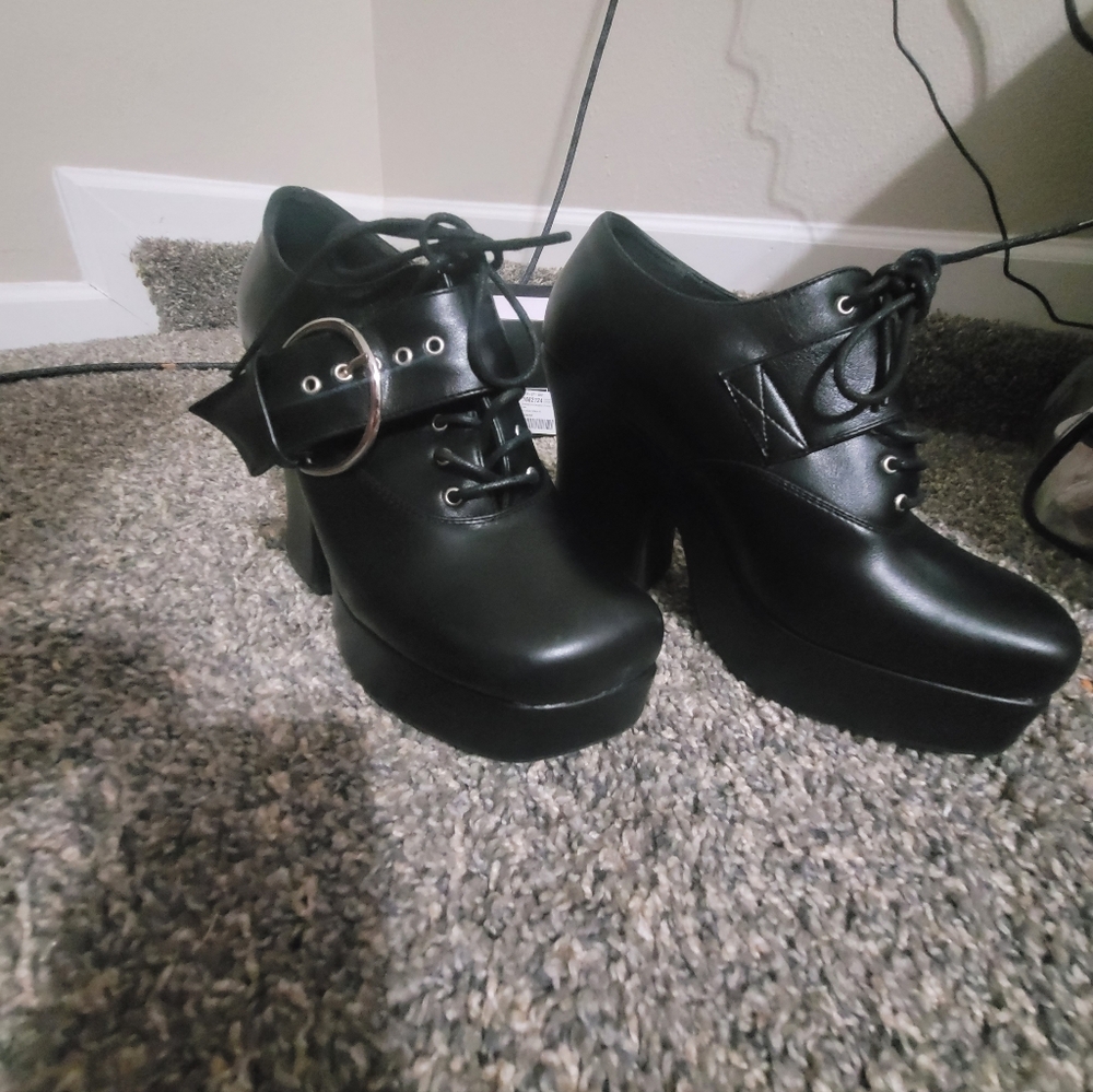 Lamoda Platform Shoes